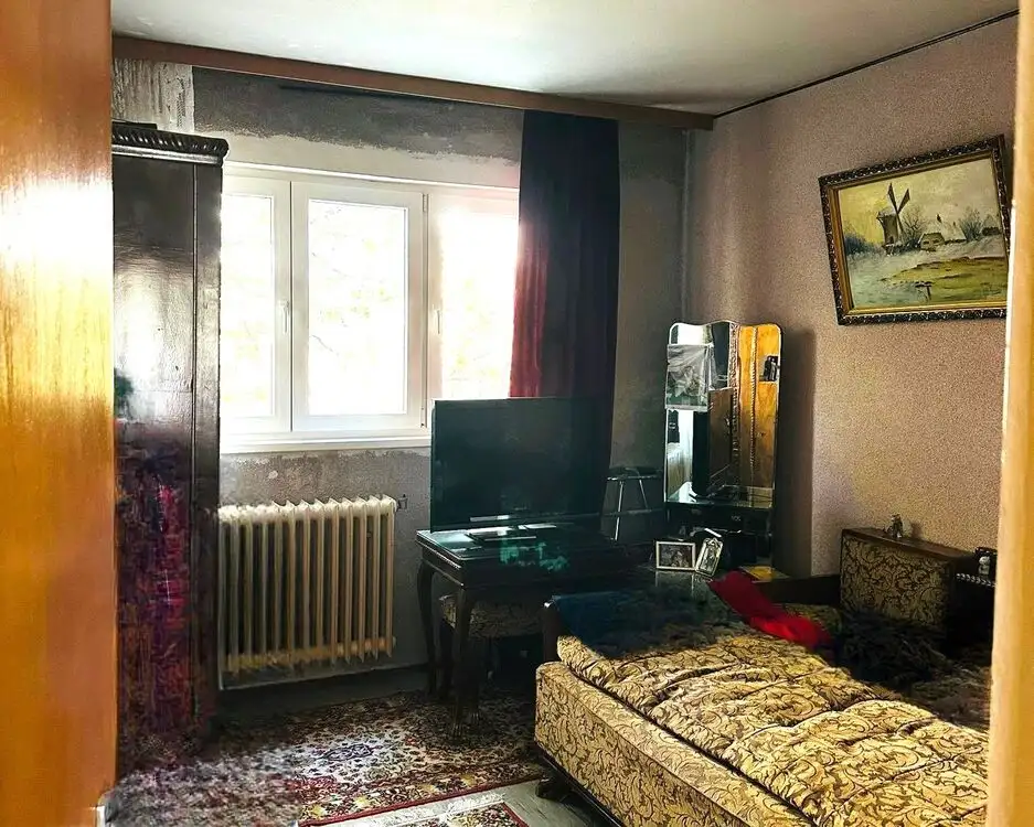 Vanzare apartament, 4 camere, in Sector 6, zona Drumul Taberei