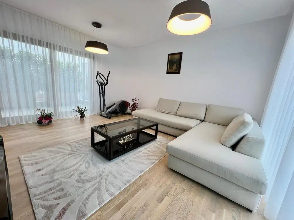 Vanzare apartament, 4 camere, in Sector 2, zona Dacia