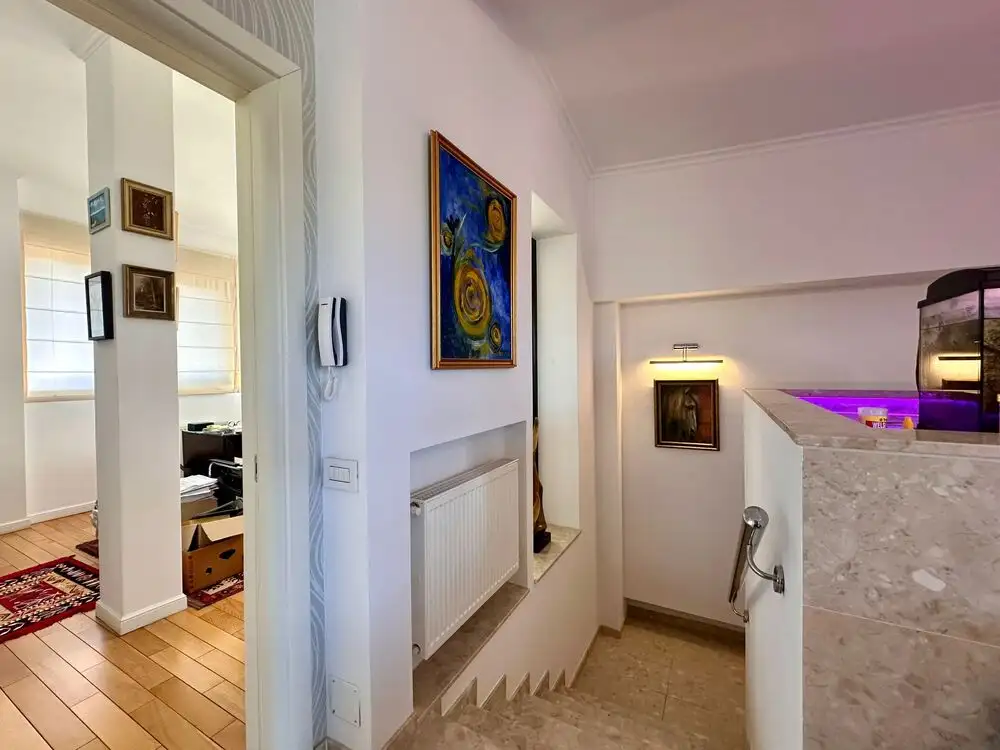 Se vinde apartament, 7 camere, in Sector 1, zona Bucurestii Noi