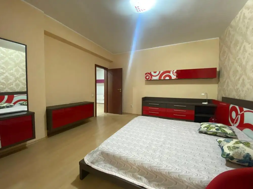 Se vinde apartament, 3 camere, in Sector 6, zona Prelungirea Ghencea (S6)