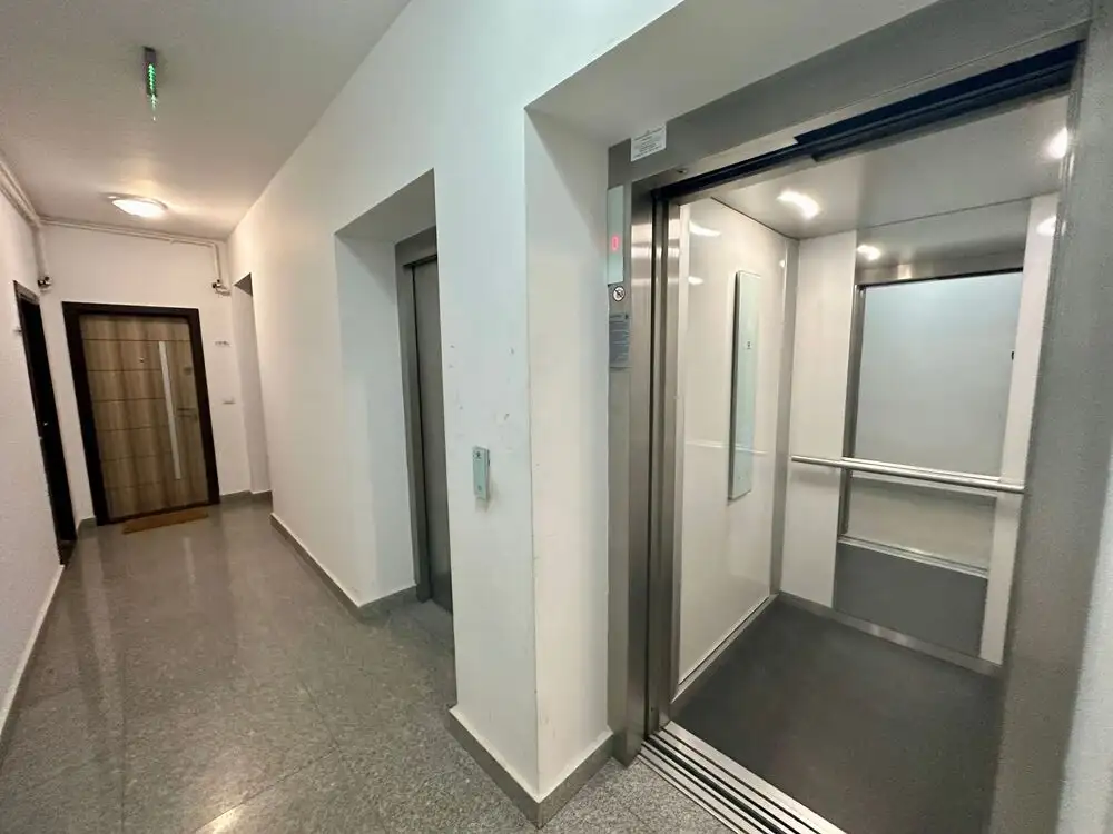 De vanzare apartament, 2 camere, in Sector 4, zona Parcul Carol