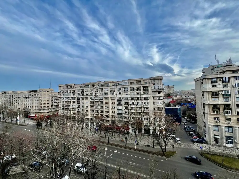 Vanzare apartament, 3 camere, in Sector 3, zona Piata Unirii (S3)