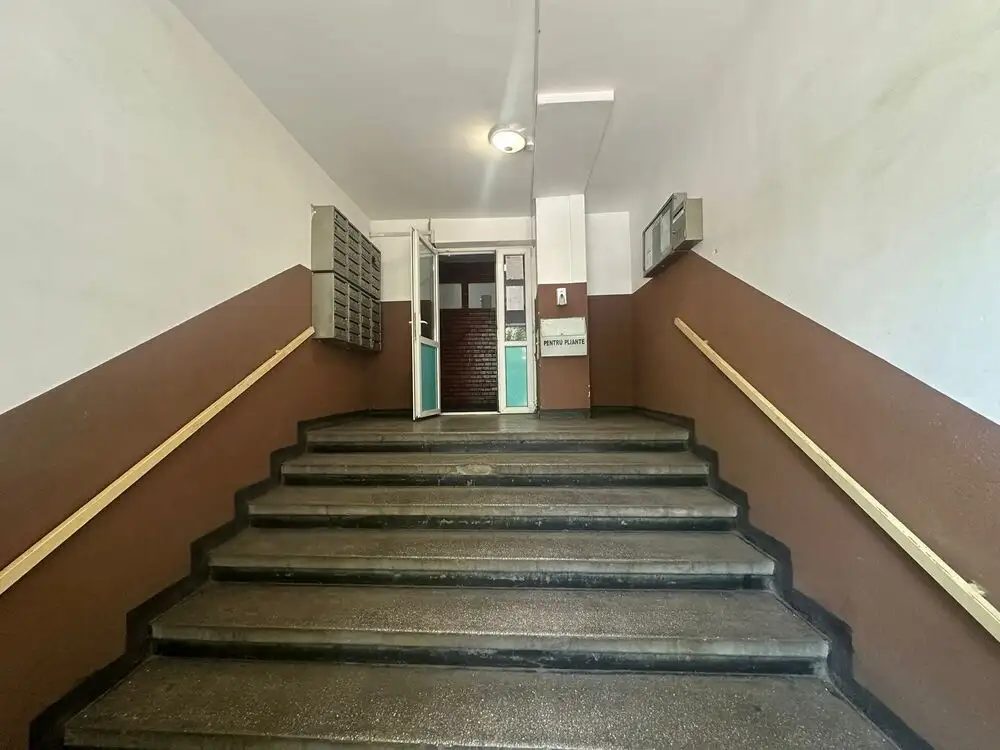 Vanzare apartament, 4 camere, in Sector 1, zona Turda