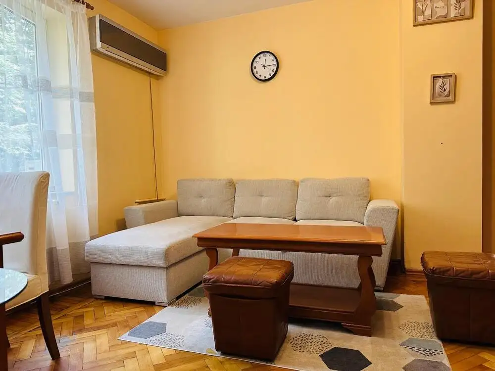 De vanzare apartament, 2 camere, in Sector 1, zona Piata Romana