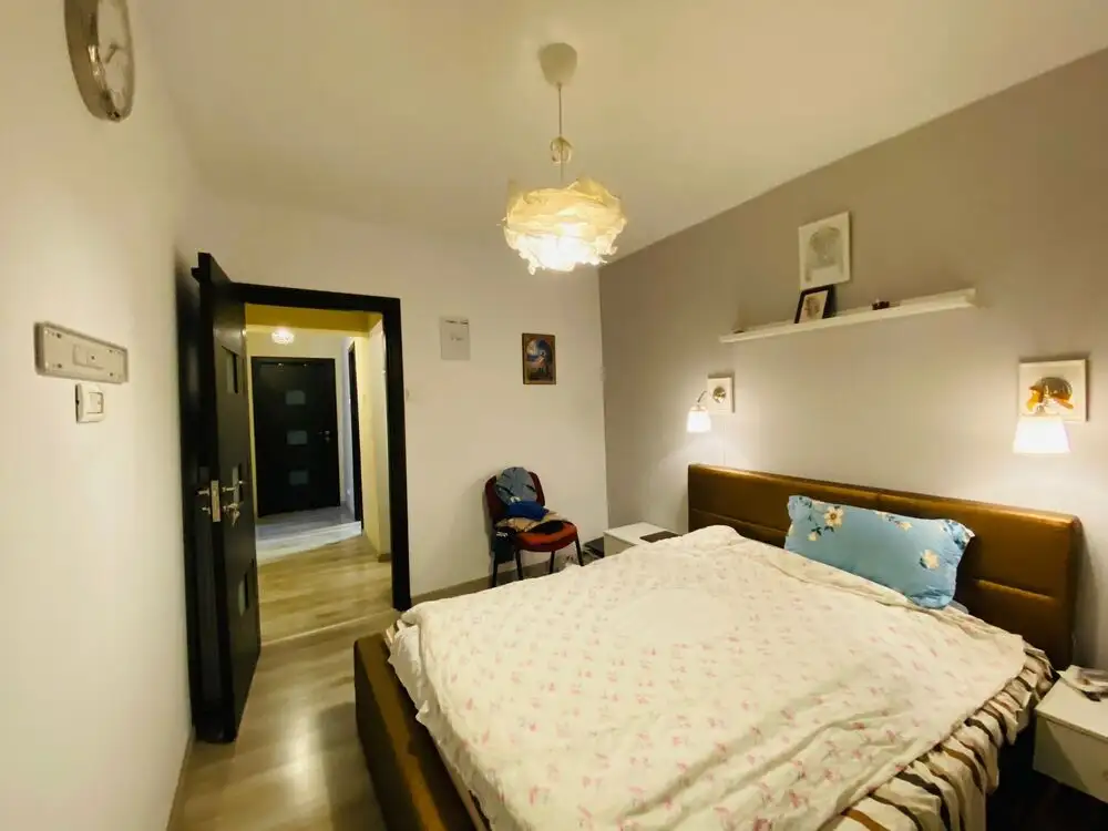 De vanzare apartament, 4 camere, in Sector 6, zona Lujerului