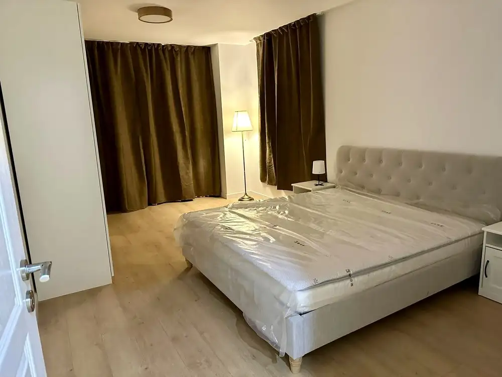 Vanzare apartament, 3 camere, in Sector 2, zona Stefan Cel Mare