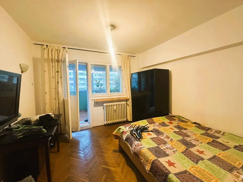 Se vinde apartament, 4 camere, in Sector 2, zona Stefan Cel Mare