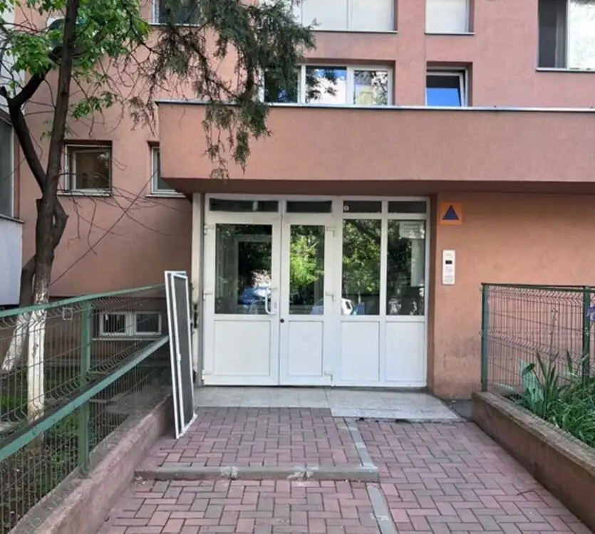 De vanzare apartament, 3 camere, in Sector 3, zona 1 Decembrie 1918