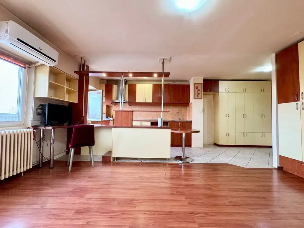 Vanzare apartament, o camera, in Sector 3, zona Baba Novac