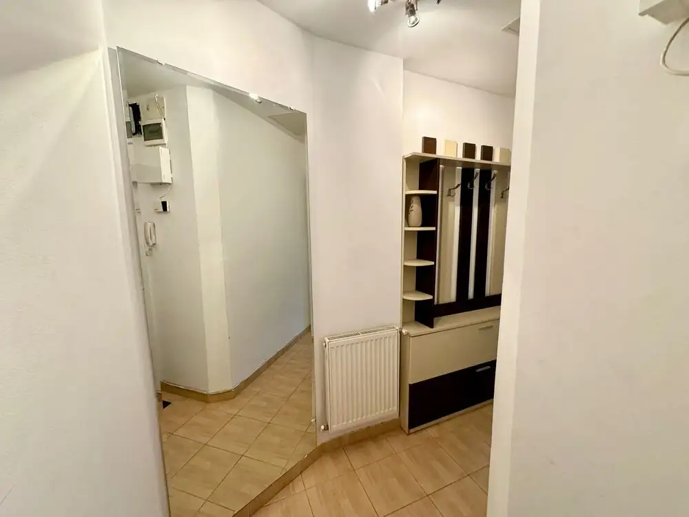 Vanzare apartament, o camera, in Sector 1, zona Victoriei