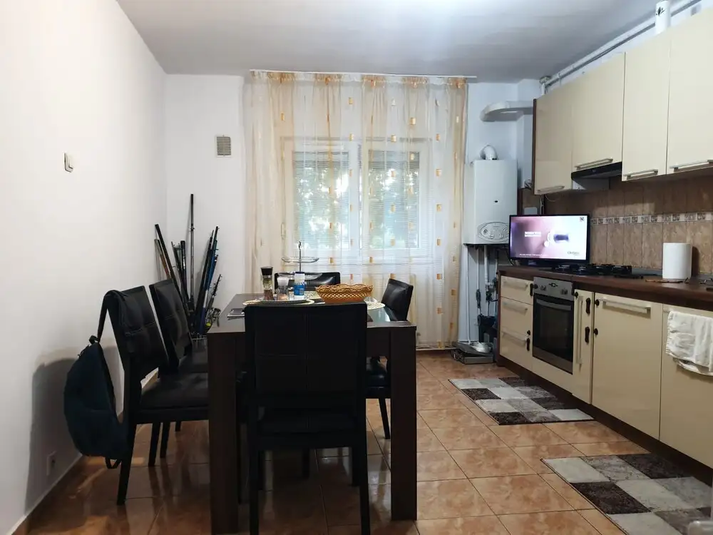 Se vinde apartament, 2 camere, in Sector 4, zona Brancoveanu