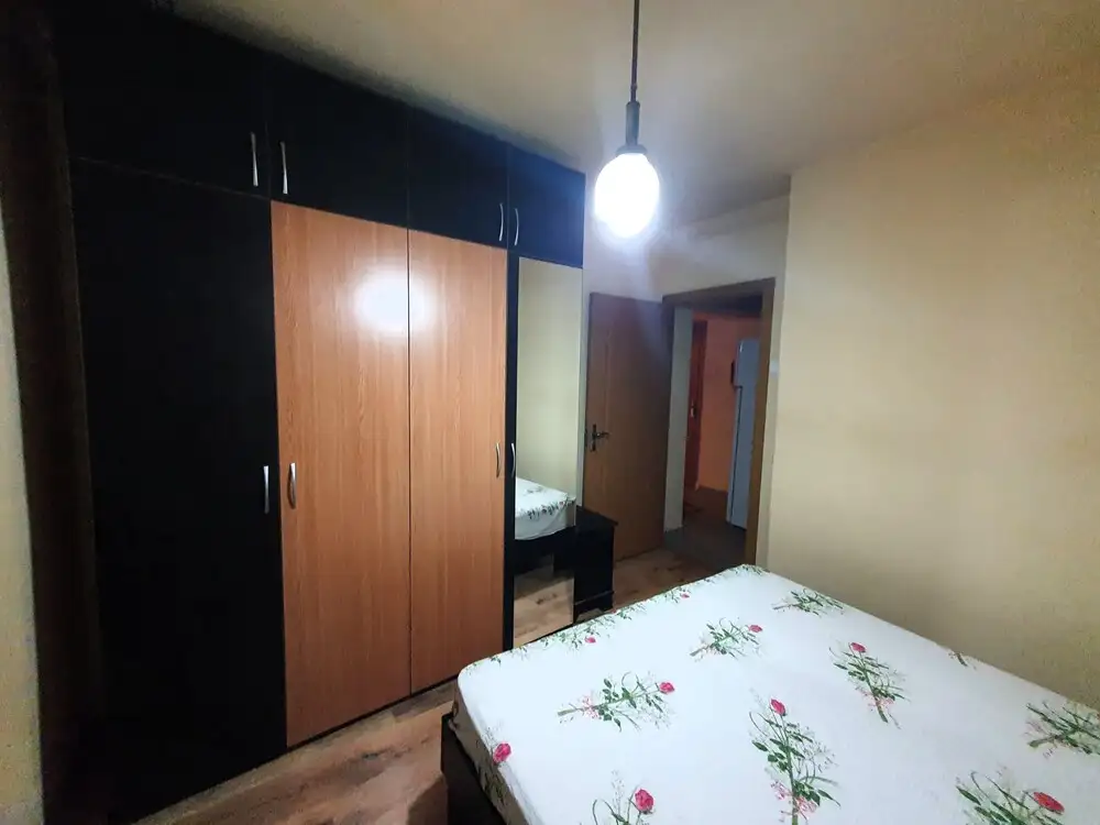 De vanzare apartament, 3 camere, in Sector 5, zona Salaj