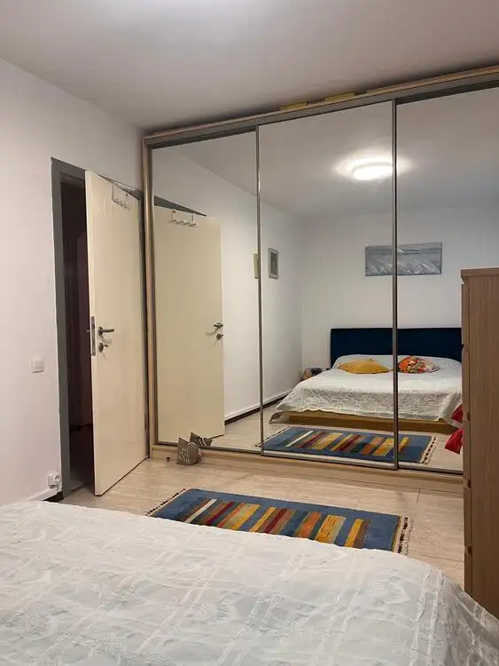 Vanzare apartament, 4 camere, in Sector 2, zona Vatra Luminoasa