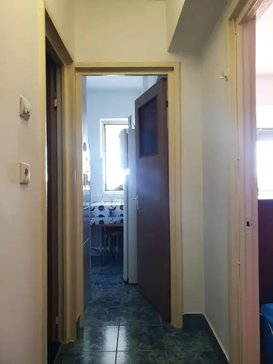 Vanzare apartament, o camera, in Sector 1, zona Piata Victoriei