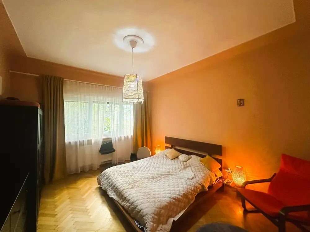 Vanzare apartament, 4 camere, in Sector 2, zona Stefan Cel Mare