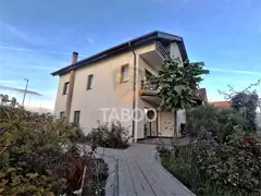 Casa individuala cu 890 mp curte libera de vanzare Calea Cisnadiei