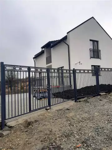 Casa individuala cu 4 camere 144 mp de vanzare in Sibiu 0% comision