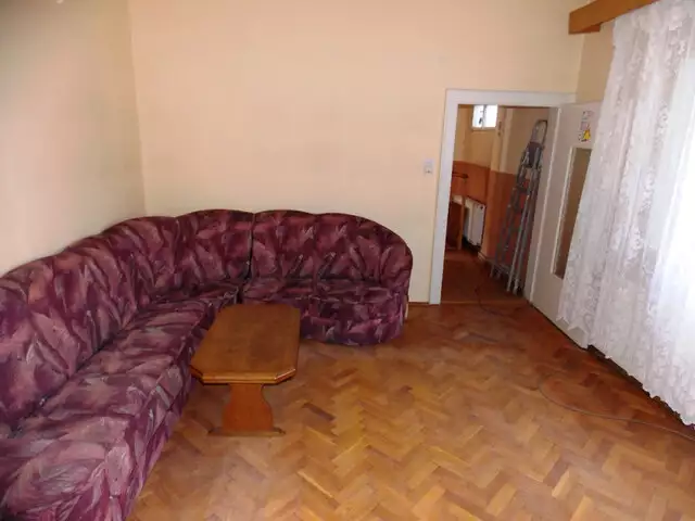 Casa cu 3 camere de inchiriat mobilata zona Piata Cluj in Sibiu