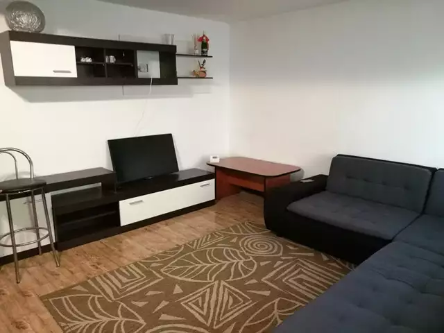 Apartament de inchiriat cu 4 camere 3 bai si terasa in Sura Mare