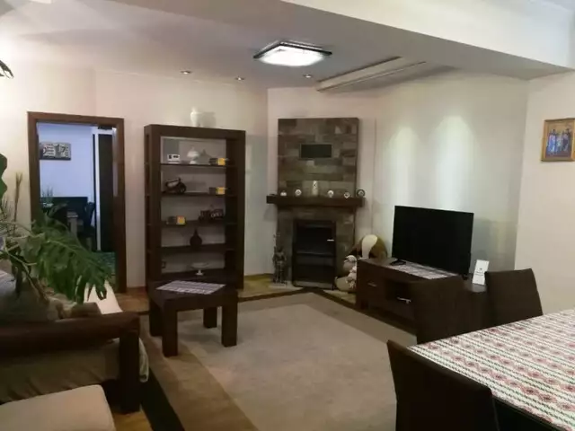 Apartament modern cu 3 camere de inchiriat zona Tiglari