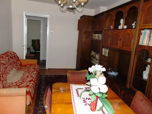 Apartament de inchiriat 3 camere 2 garaje 2 balcoane in Sibiu Lazaret