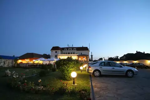 Hotel si restaurant cu terase de vanzare in Sebes judetul Alba