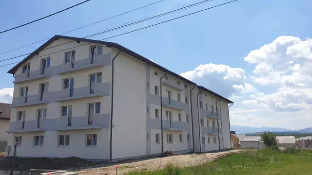 De vanzare in Sibiu apartament 2 camere decomandate si loc parcare