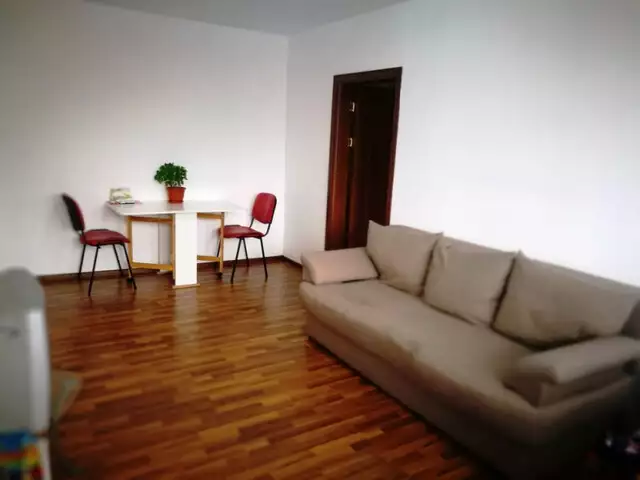 Apartament cu 2 camere si balcon de inchiriat in Sibiu zona Rahovei