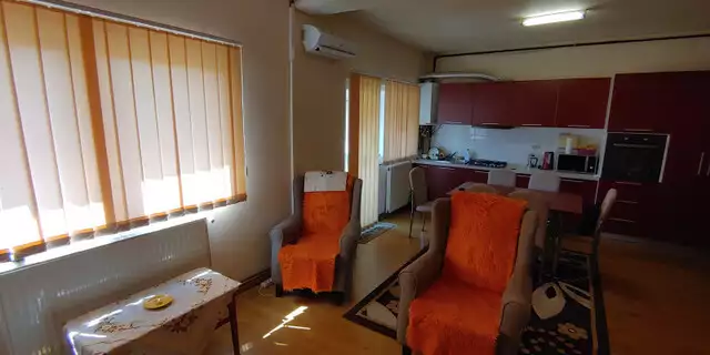 Apartament cu 3 camere de vanzare in Sibiu zona Rahovei 
