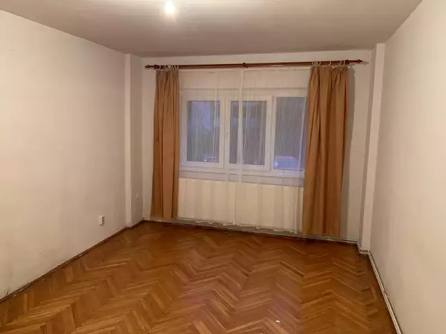 Apartament 3 camere si pivnita de vanzare in Sibiu Calea Dumbravii