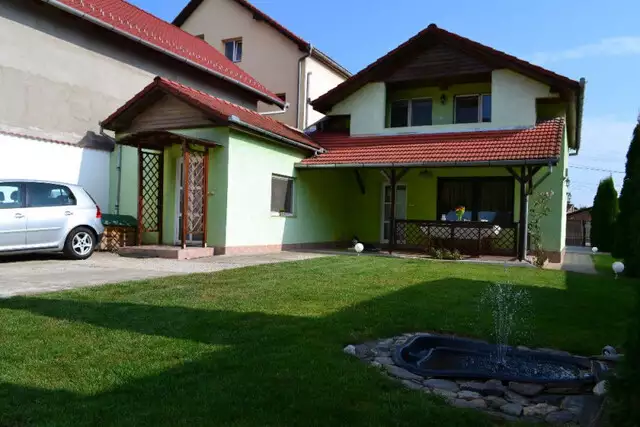 Casa individuala de vanzare 5 camere si curte libera 350 mp Selimbar