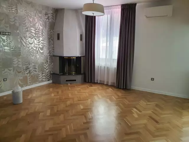 Apartament 3 camere de inchiriat str. Moldovei posibilitate birou