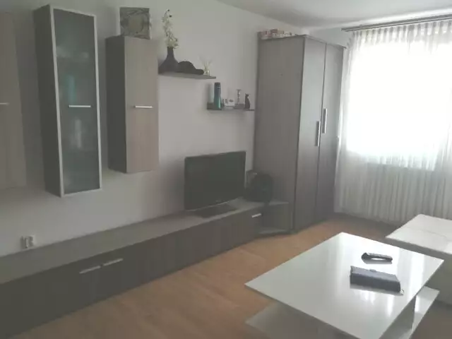 Apartament spatios de vanzare cu 3 camere in Sibiu zona Turnisor