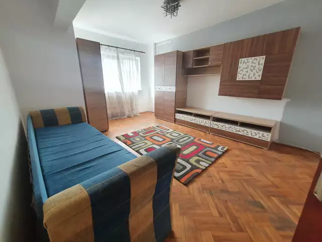 Apartament de vanzare 4 camere decomandate 2 balcoane Sibiu Strand