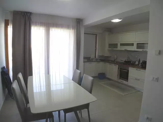 Apartament cu 3 camere 89 mp de inchiriat zona Calea Dumbravii in Sibiu