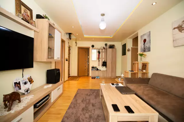 Apartament 3 camere 64 mp utili cu balcon in Sibiu Strand