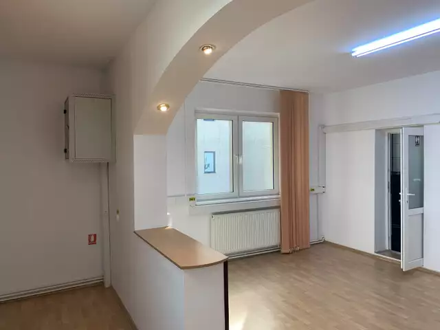 Apartament 3 camere la casa 140 mp de inchiriat Sibiu zona Victoriei