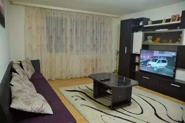Apartament spatios cu 2 camere decomandate in Sibiu zona Centrala