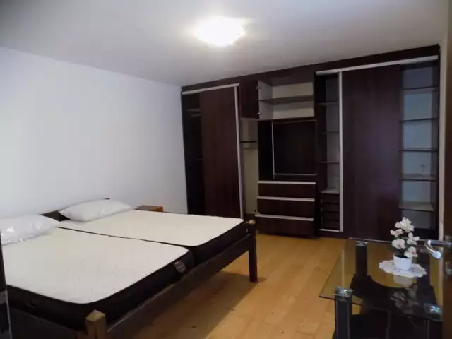 Apartament cu 2 camere de inchiriat la casa zona Piata Cluj in Sibiu