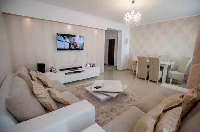 Apartament de vanzare cu 3 camere 2 bai in Sibiu zona Selimbar