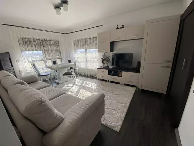 Apartament decomandat 3 camere de vanzare in Selimbar