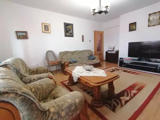 Apartament 3 camere de vanzare in Sibiu zona Mihai Viteazul