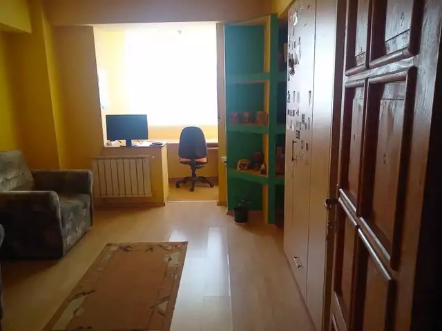 Apartament 3 camere 2 bai de vanzare in Sibiu zona Terezian