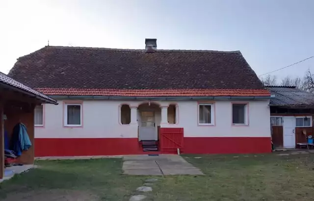 Casa de vanzare in Sibiu sat Sarata cu vedere la muntii Fagaras