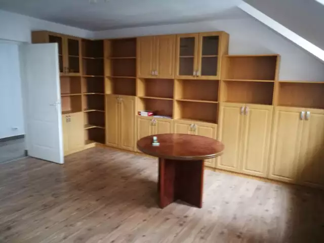 Spatiu de birouri 90 mp 3 camere in zona Turnisor Sibiu de inchiriat