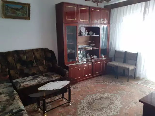 Apartament de inchiriat 3 camere in Fagaras zona Centrala