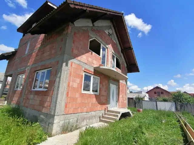 Casa individuala de vanzare cu 4 camere in Sura Mare Sibiu