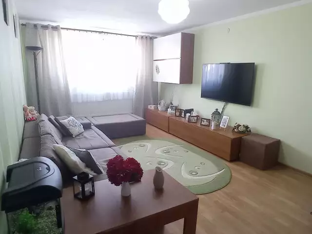 Apartament 3 camere 80 mp complet mobilat de vanzare Turnisor Sibiu