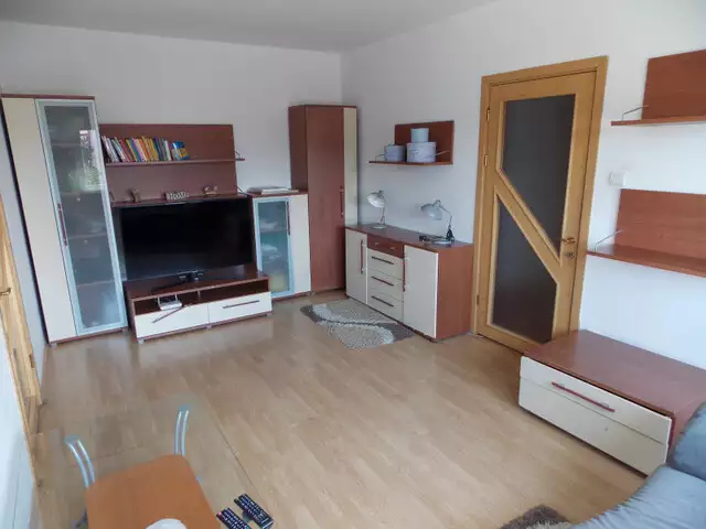 Apartament 2 camere de inchiriat Sibiu Vasile Aaron etaj intermediar