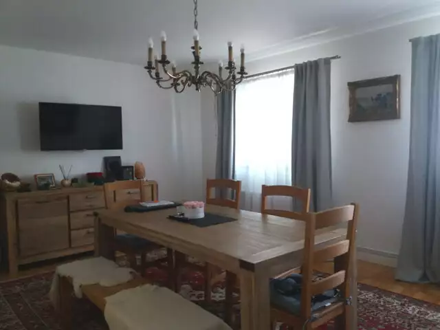 Casa 6 dormitoare si curte de vanzare in Sibiu zona Turnisor